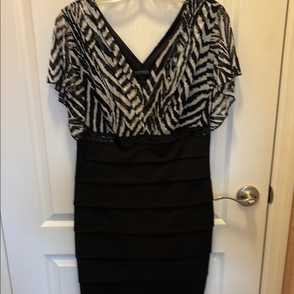 Enfocus Studio Black and White Zebra-Print Tiered Midi Dress